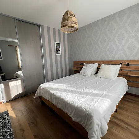 別荘 Maison La Rabouillere Avec Jardin Arbore